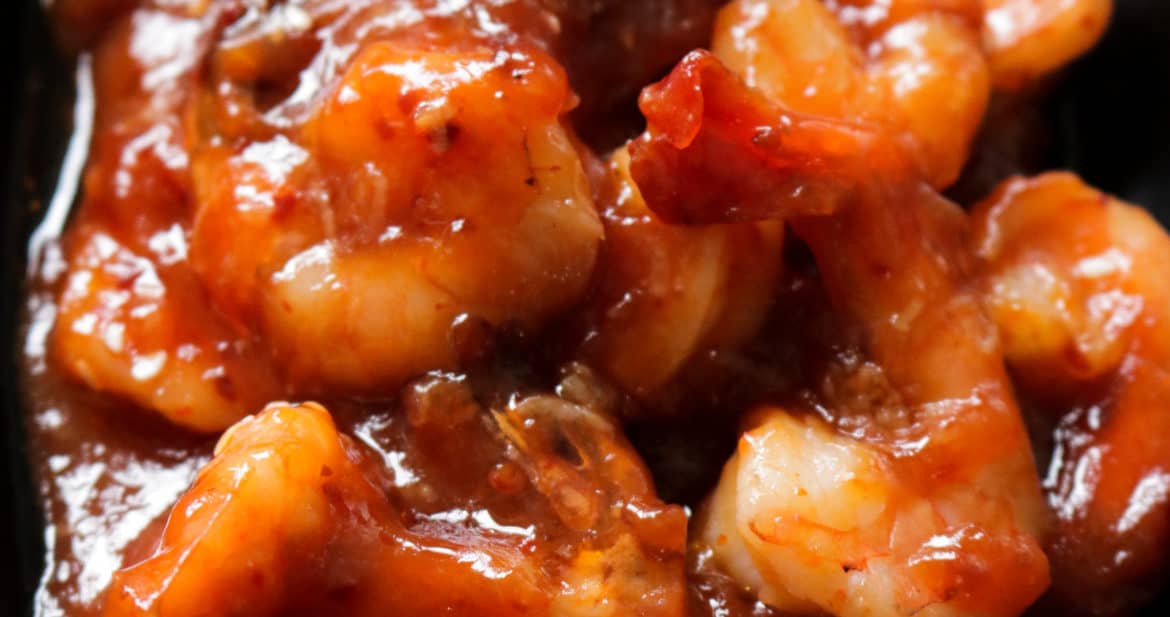 serving sweet and spicy shrimp in a plate