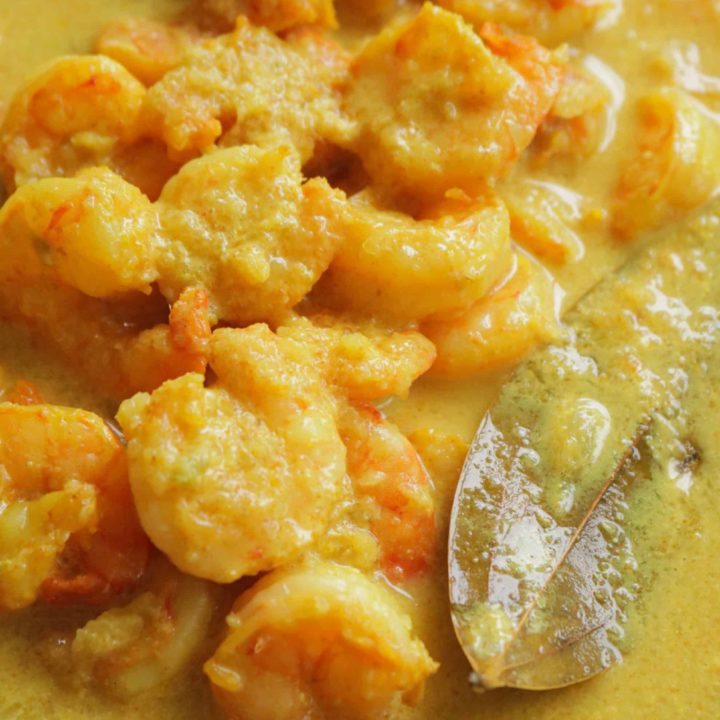 creamy coconut malai shrimp prawn curry.
