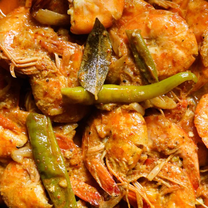 prawn in coconut gravy (Sri Lankan)